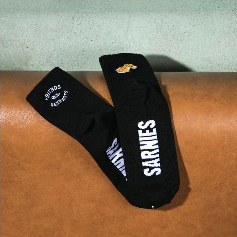 Friends with Benedicts: ถุงเท้า