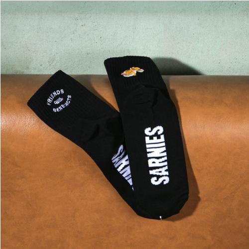 Friends with Benedicts: ถุงเท้า